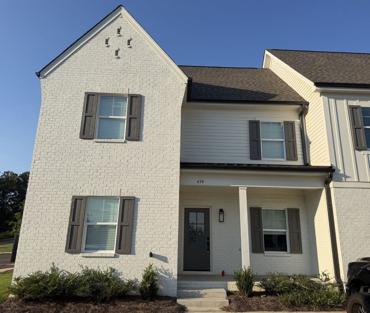 Oxford Townhome: 634 Cottage Grove Circle
