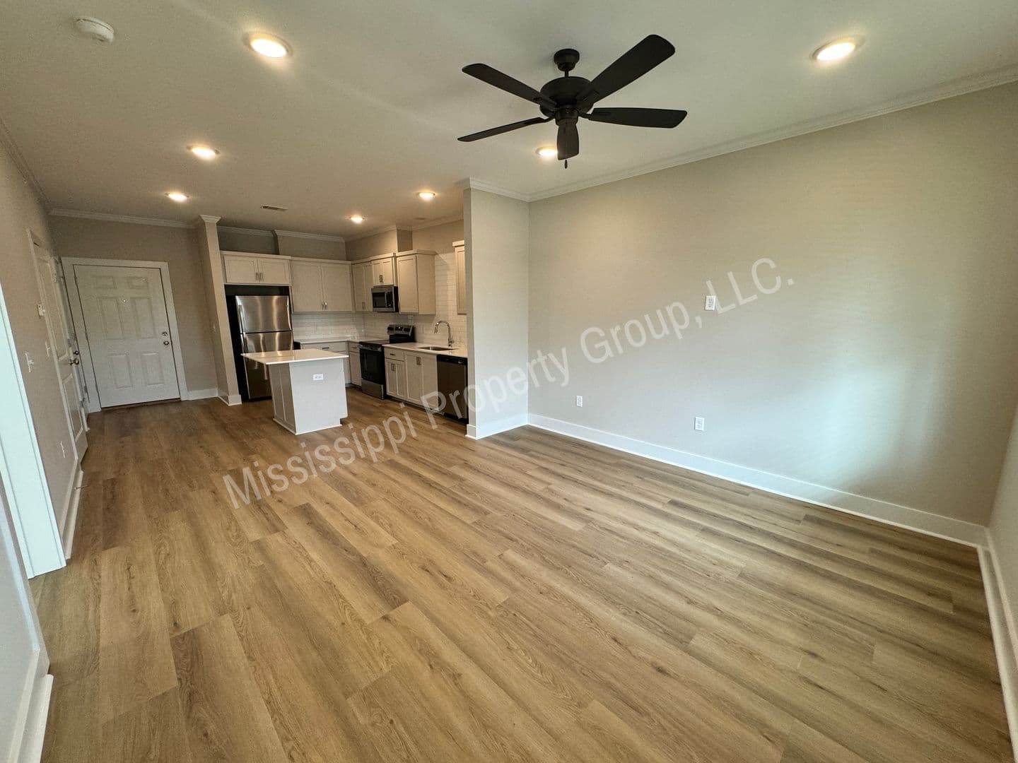 Oxford Apartment: 1207 Pleasant Drive