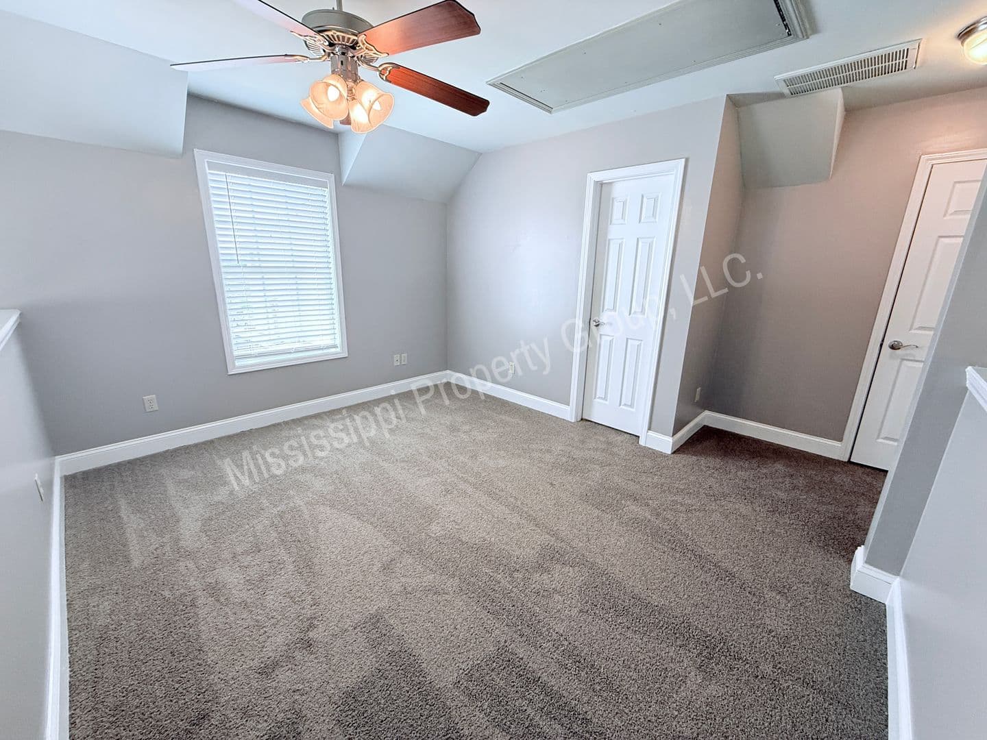 Oxford Townhome: 1 Mondrian Place