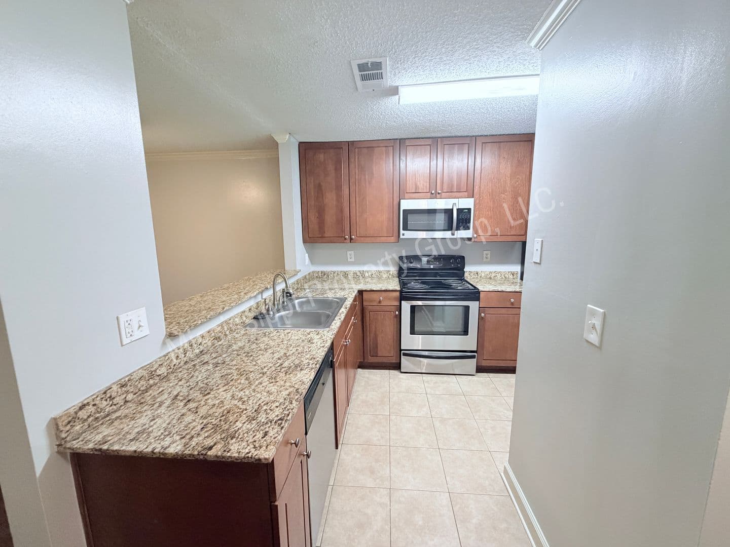 Oxford House: 2112 Old Taylor Road, F1