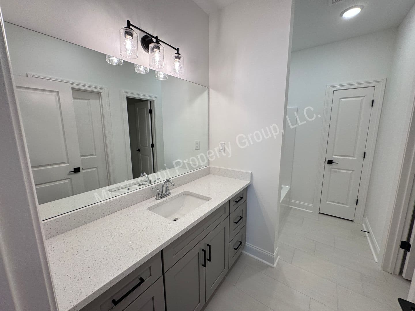 Oxford House: 312 Magnolia Court
