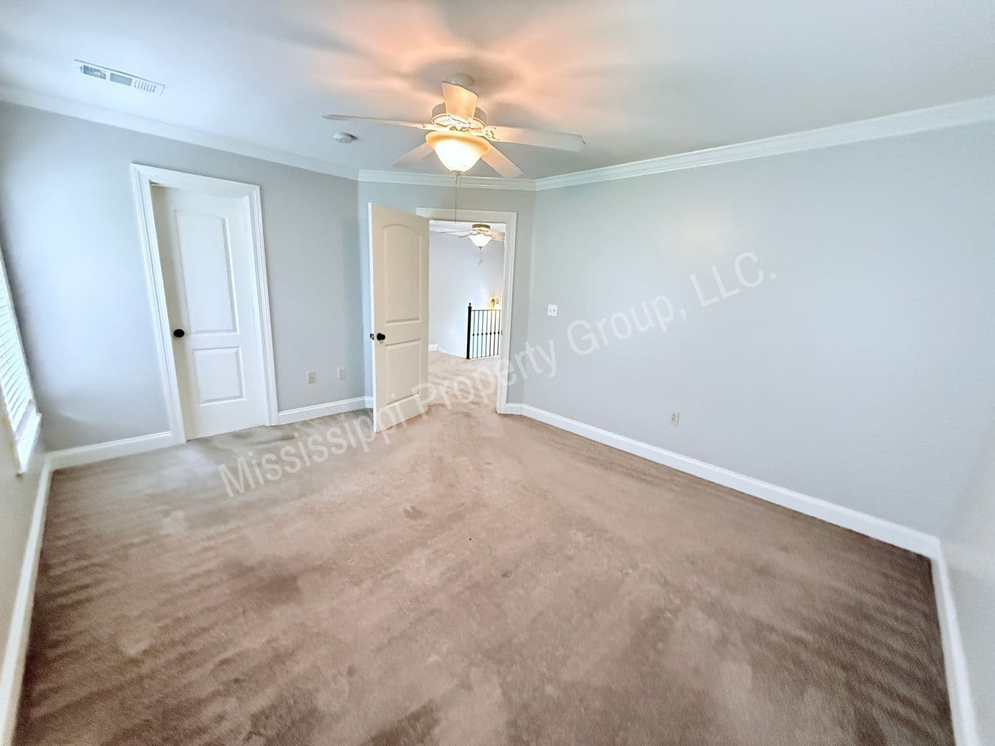 Oxford House: 124 Falls Grove Drive