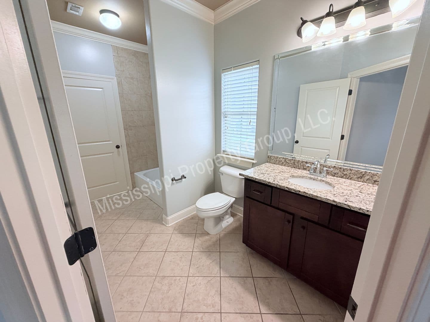 Oxford Townhome: 2495 Old Taylor Road, Unit 1101