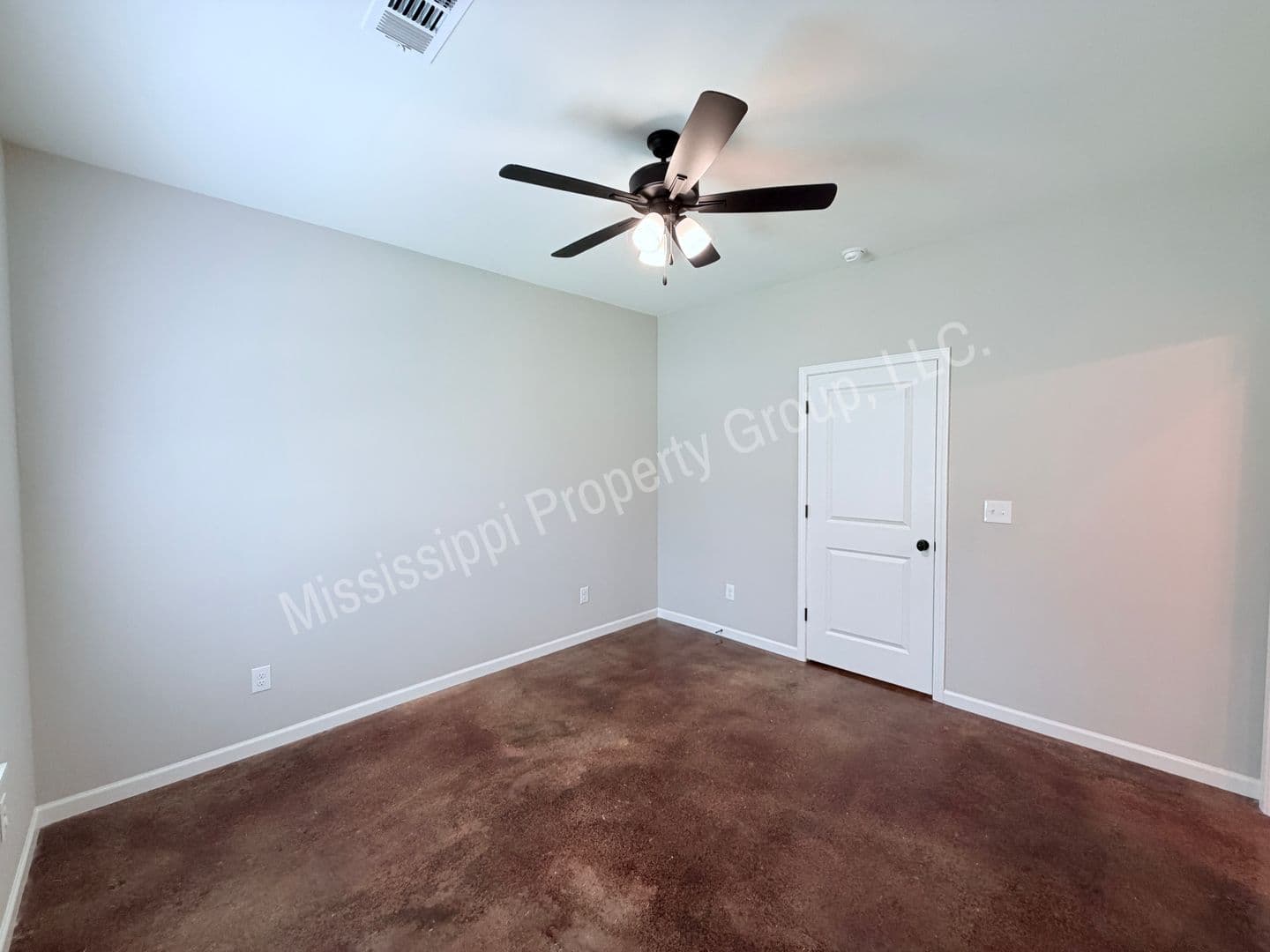 Oxford Townhome: 4851 S. Lamar Blvd