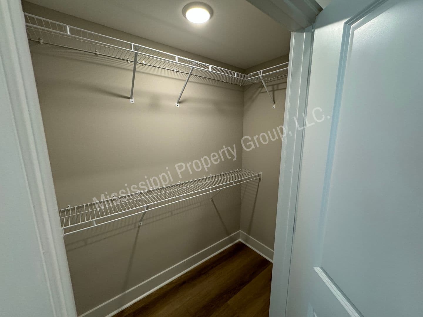 Oxford Apartment: 1205 Pleasant Drive
