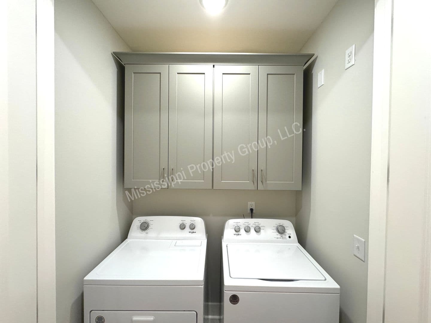 Oxford Townhome: 1837 Reserve Loop