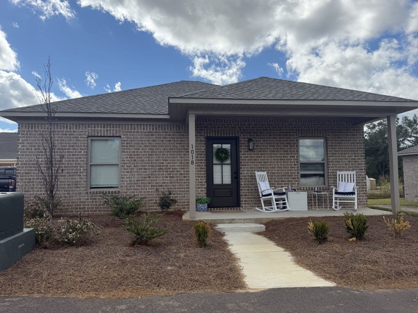 Oxford Townhome: 4851 S. Lamar Blvd