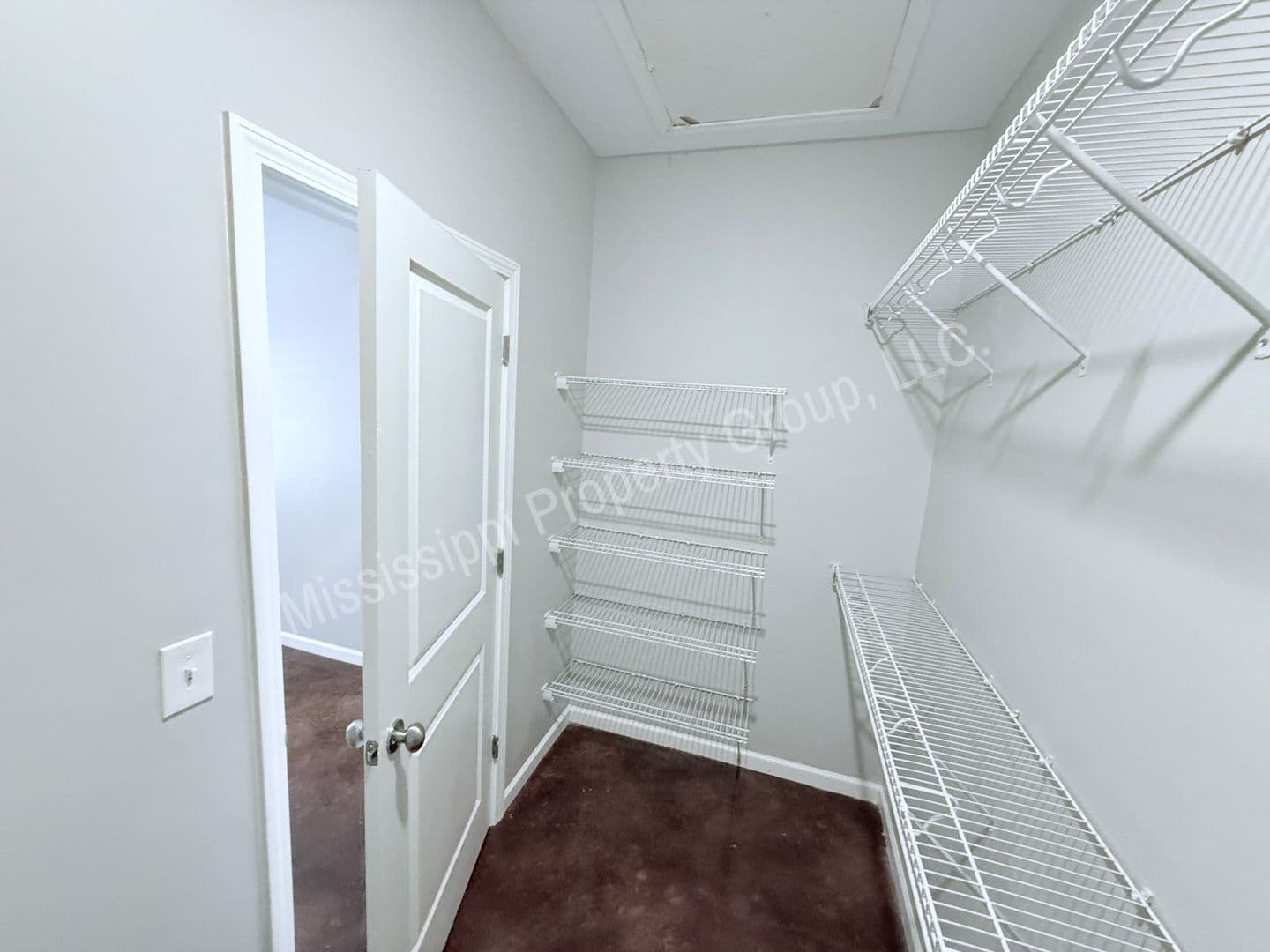 Oxford Condo: 1 Old Trail Circle