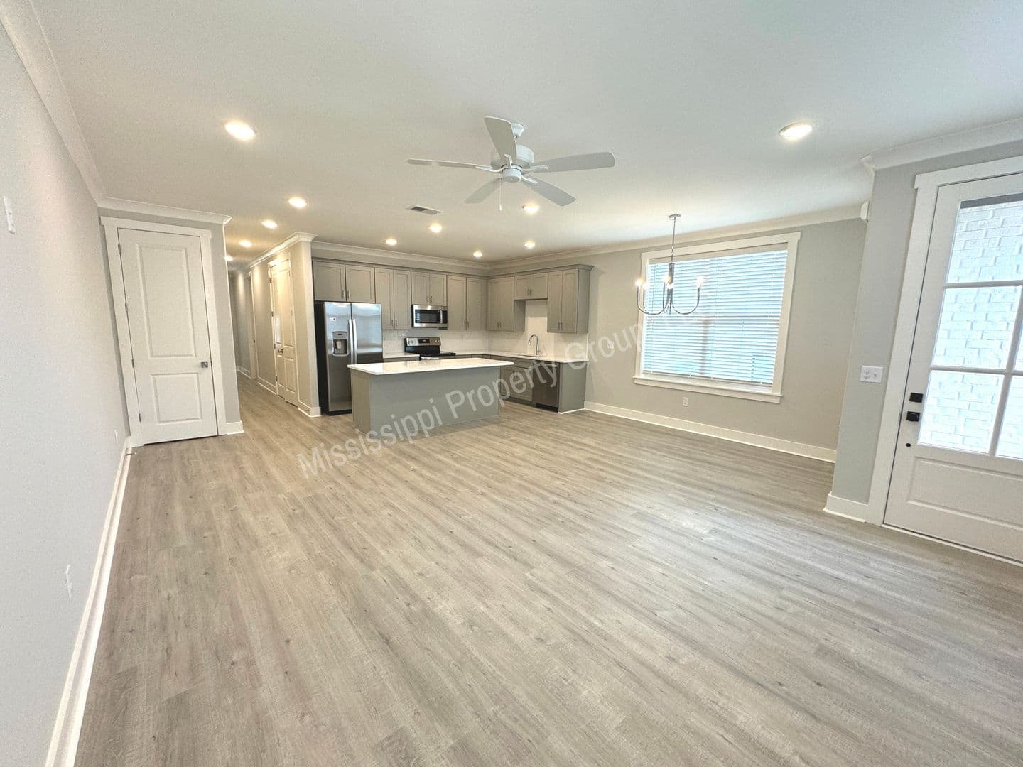 Oxford Townhome: 1837 Reserve Loop