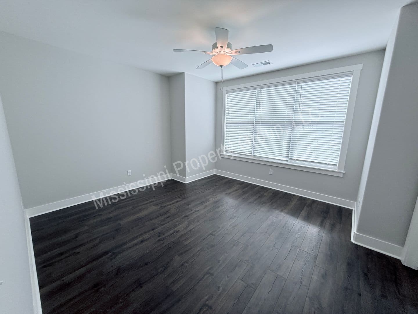 Oxford Townhome: 1817 Reserve Loop