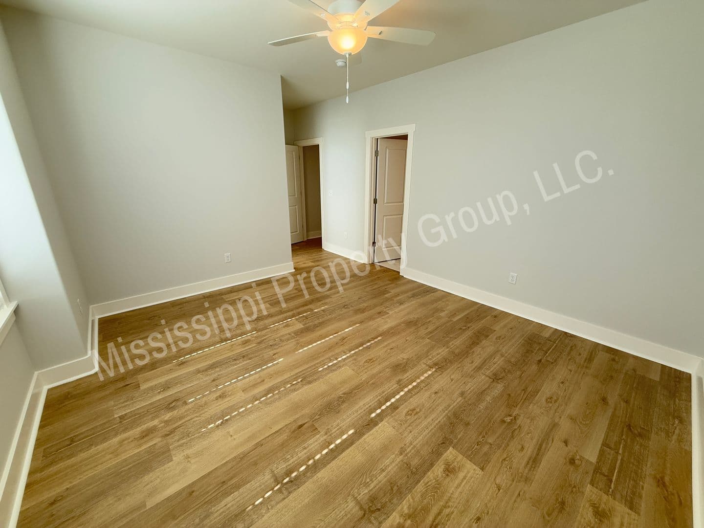 Oxford Townhome: 688 Miramar Lane