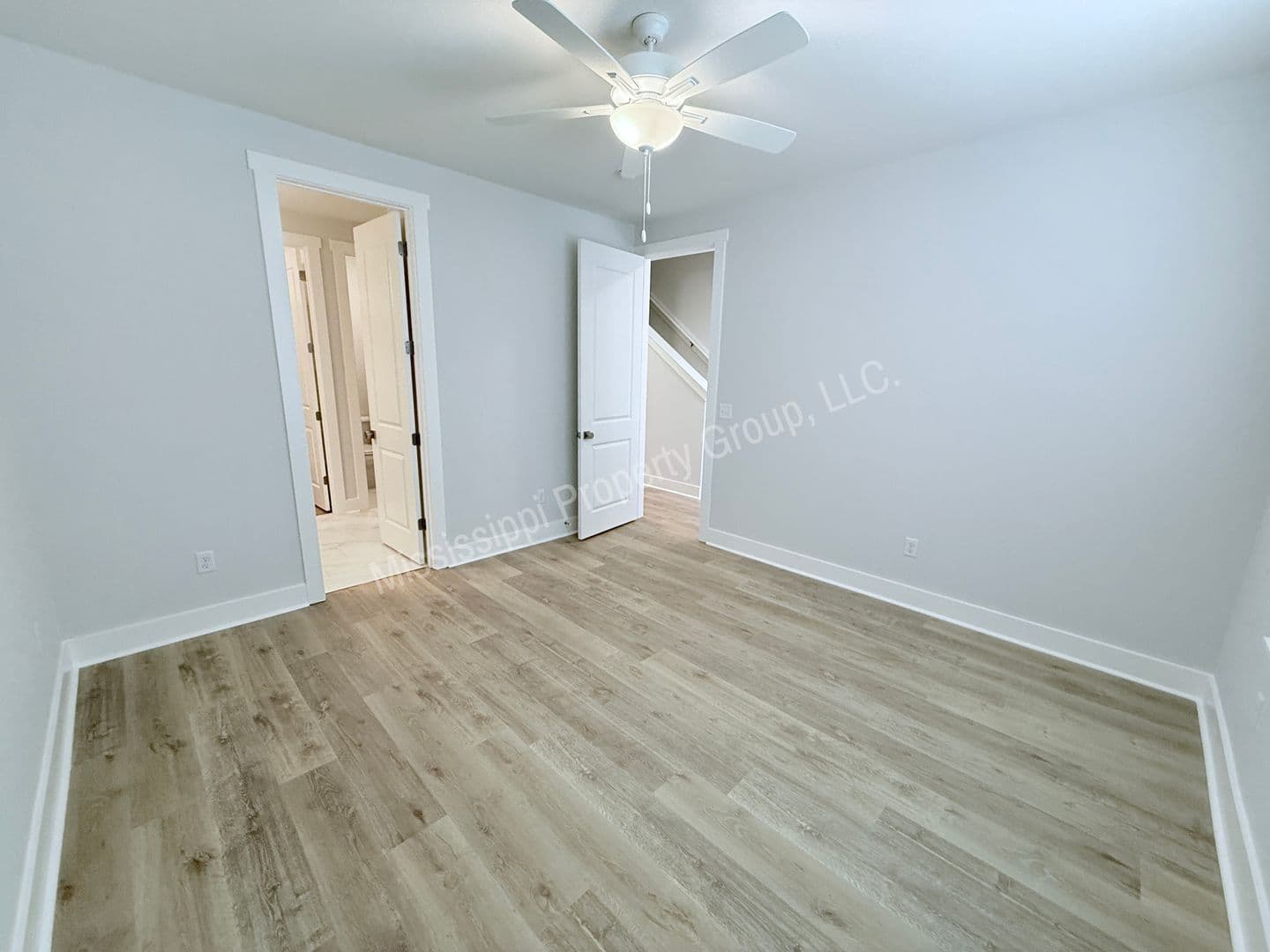 Oxford Townhome: 692 Miramar Lane
