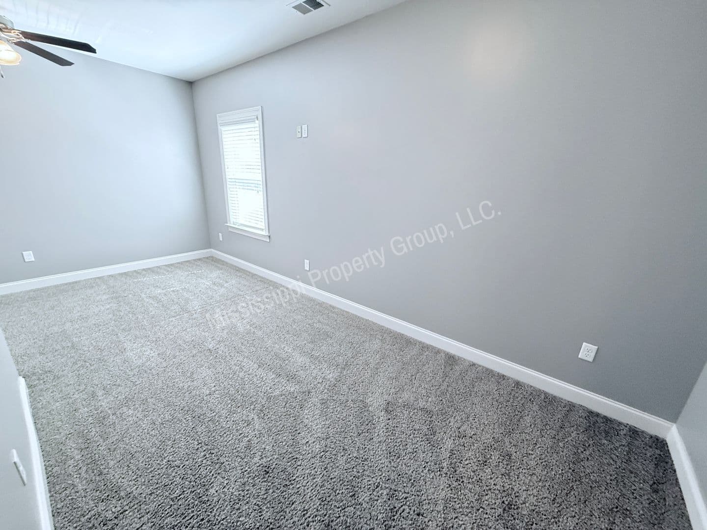 Oxford Townhome: 514 Fifer Circle