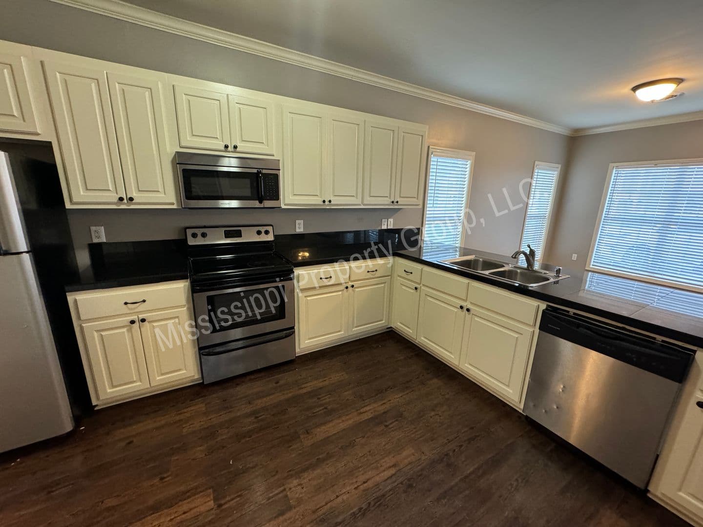 Oxford House: 301 Shumard Cove