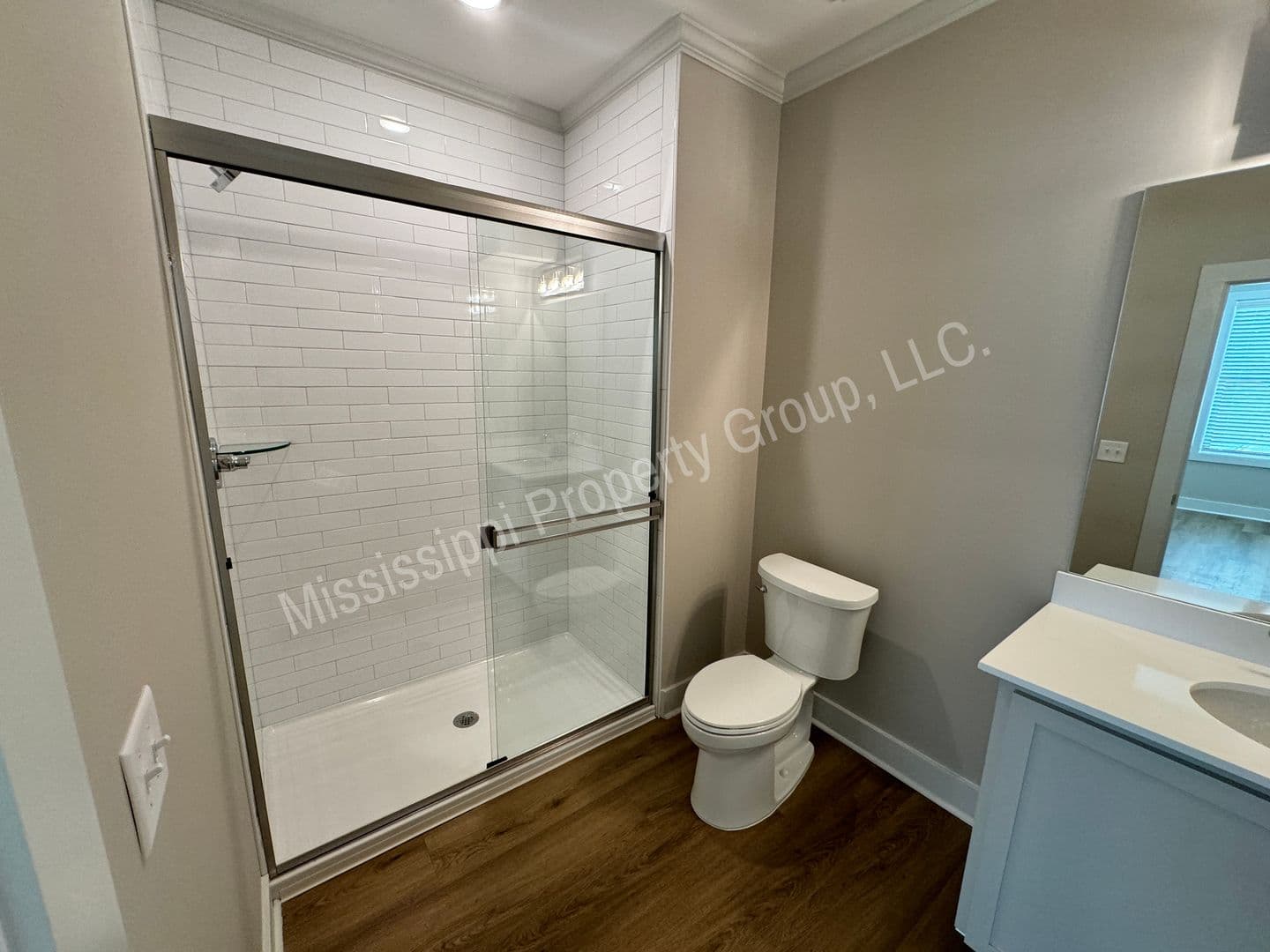 Oxford Apartment: 1207 Pleasant Drive