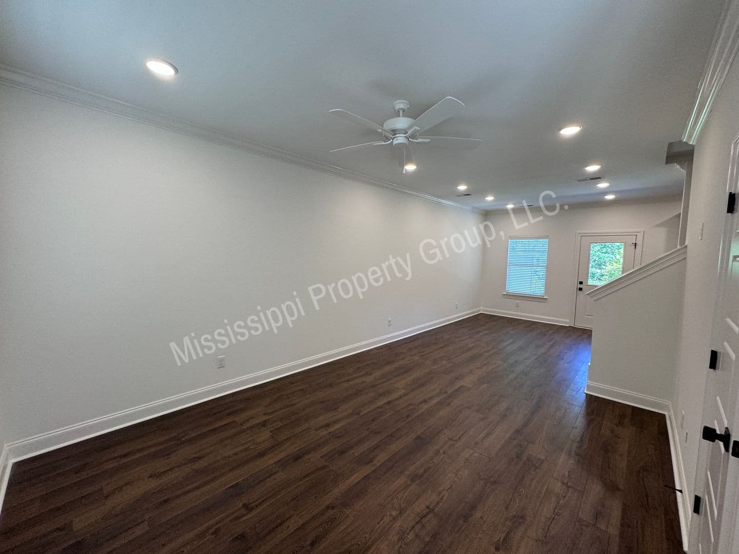 Oxford Townhome: 590 Meadow Crest Circle