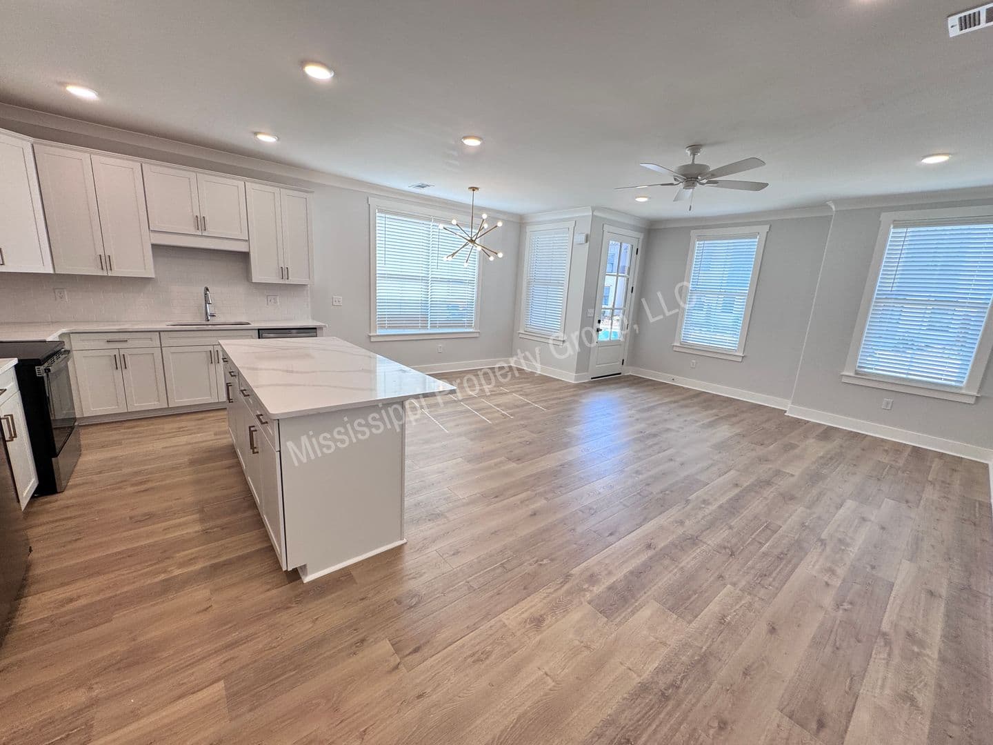 Oxford Townhome: 676 Miramar Lane