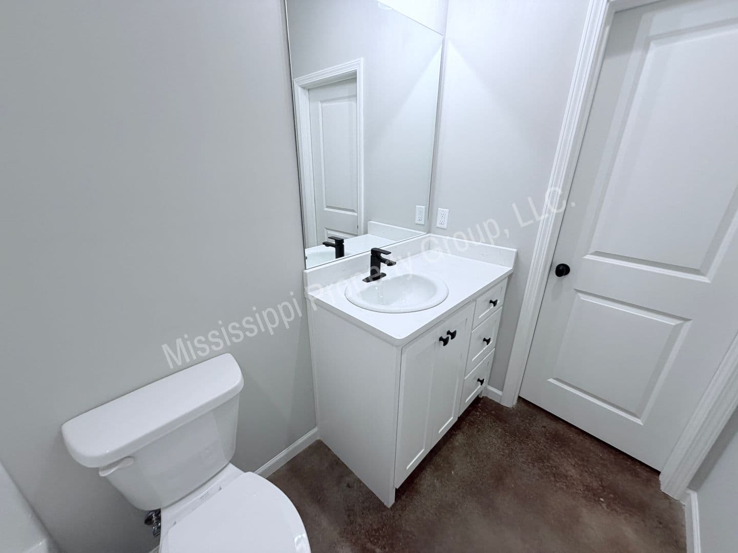Oxford Townhome: 4851 S. Lamar Blvd