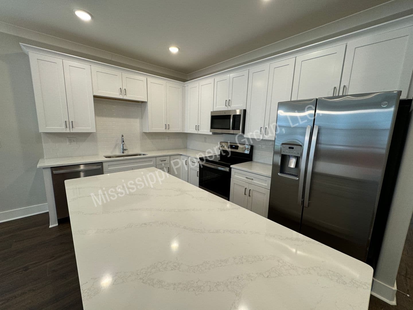 Oxford Townhome: 1843 Reserve Loop