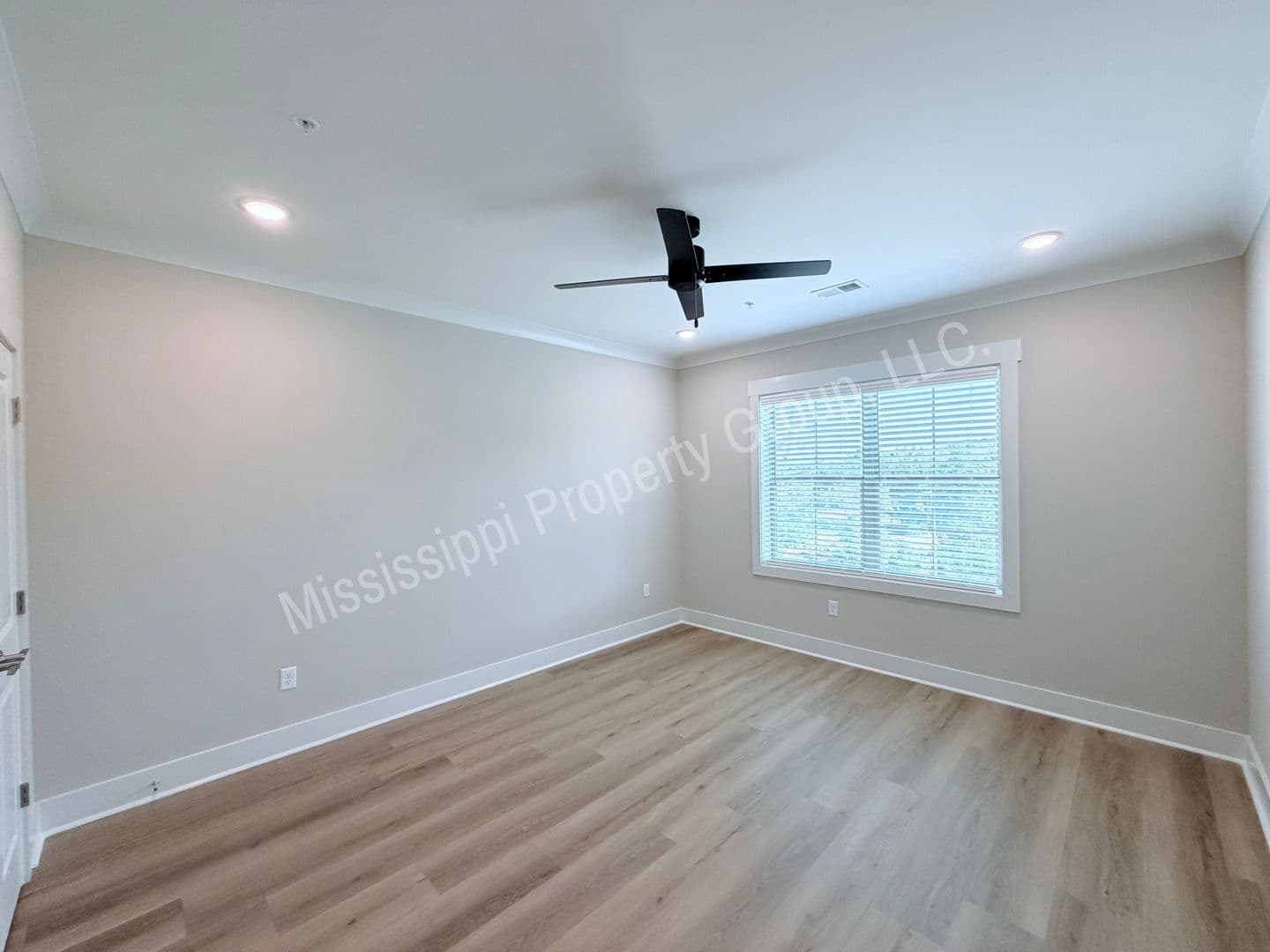 Oxford Apartment: 1401 Chickasaw Road