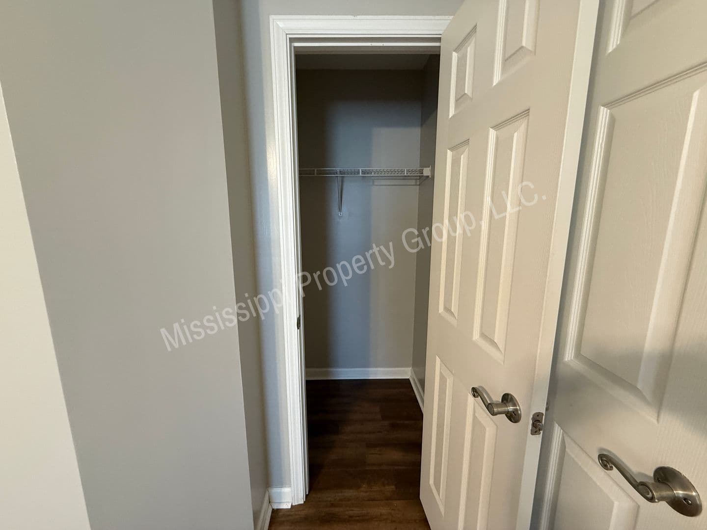 Oxford House: 331 Hayat Loop