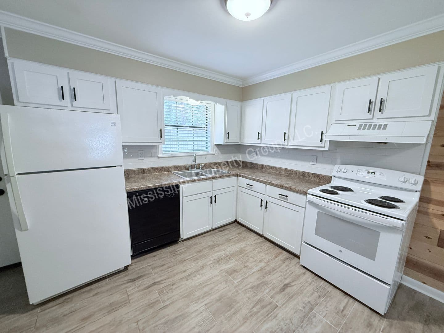 Oxford Apartment: CR 1057