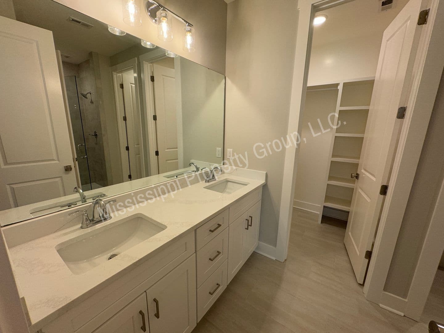 Oxford Townhome: 1839 Reserve Loop