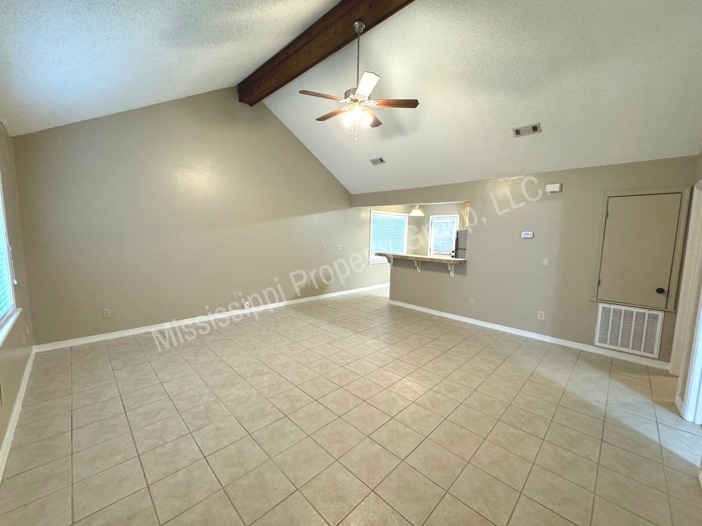 Oxford House: 113 Twin Oaks Cove