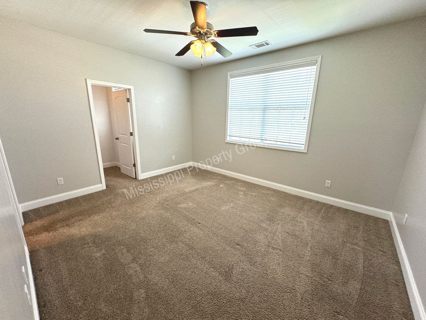 Oxford Townhome: 102 Farm View Drive, Unit 501