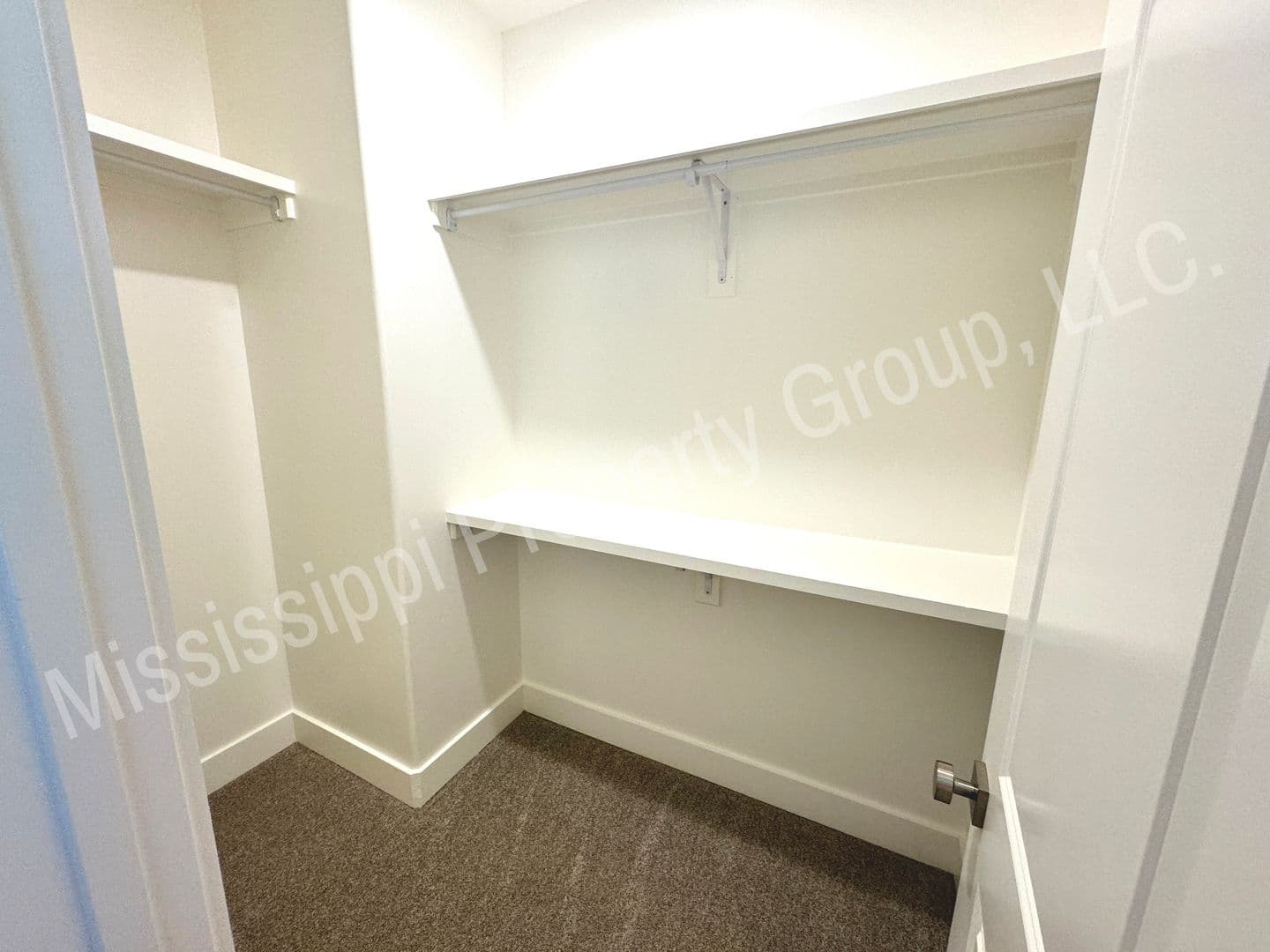 Oxford Townhome: 1833 Reserve Loop