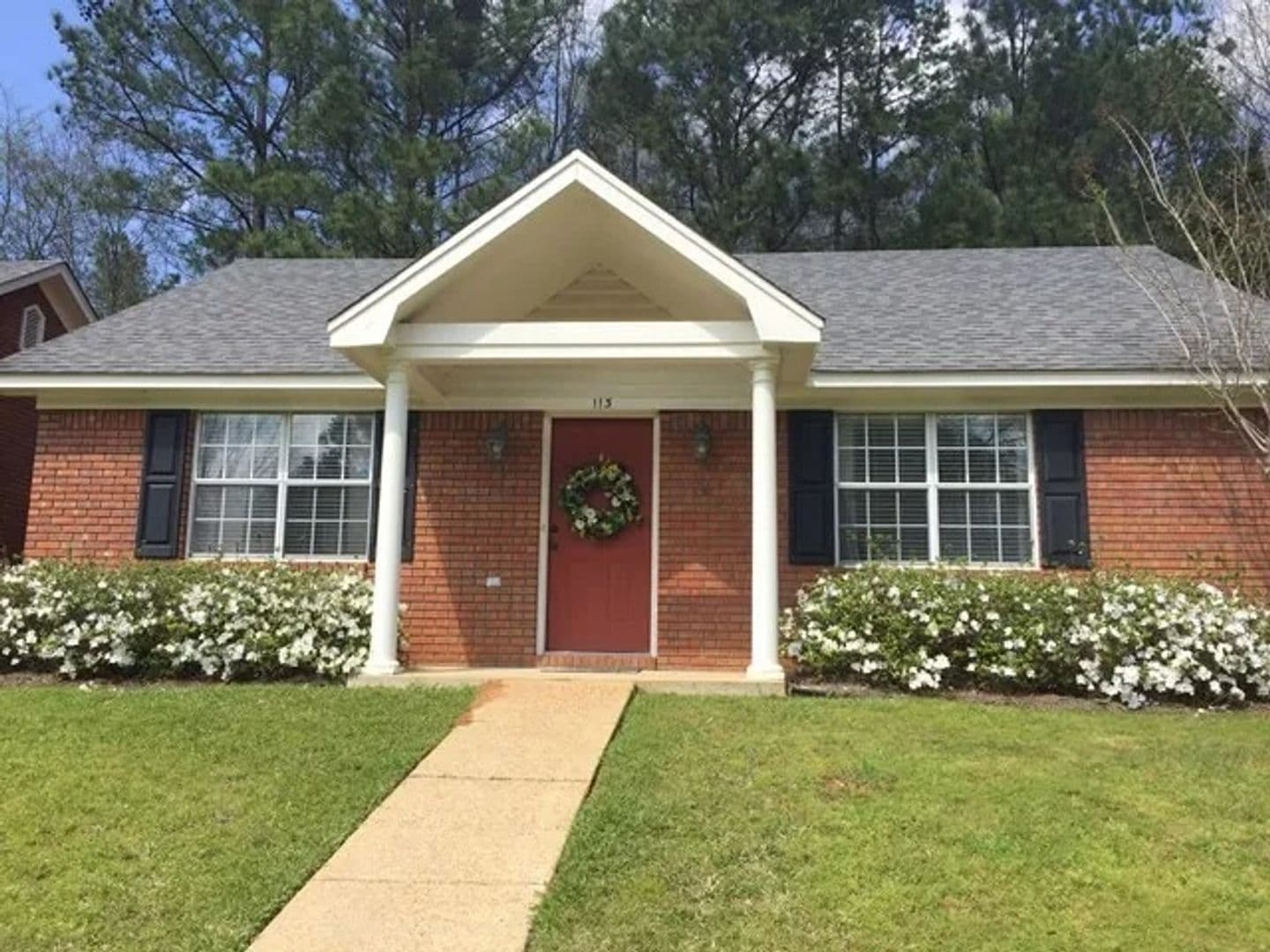 Oxford House: 113 Twin Oaks Cove
