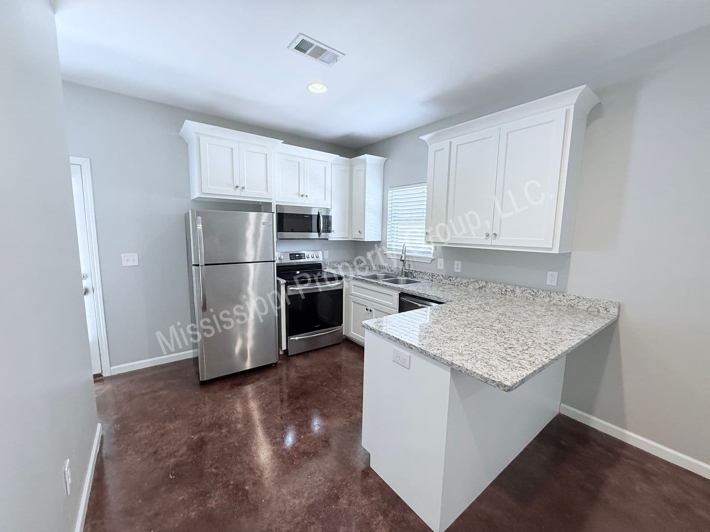Oxford Condo: 1 Old Trail Circle