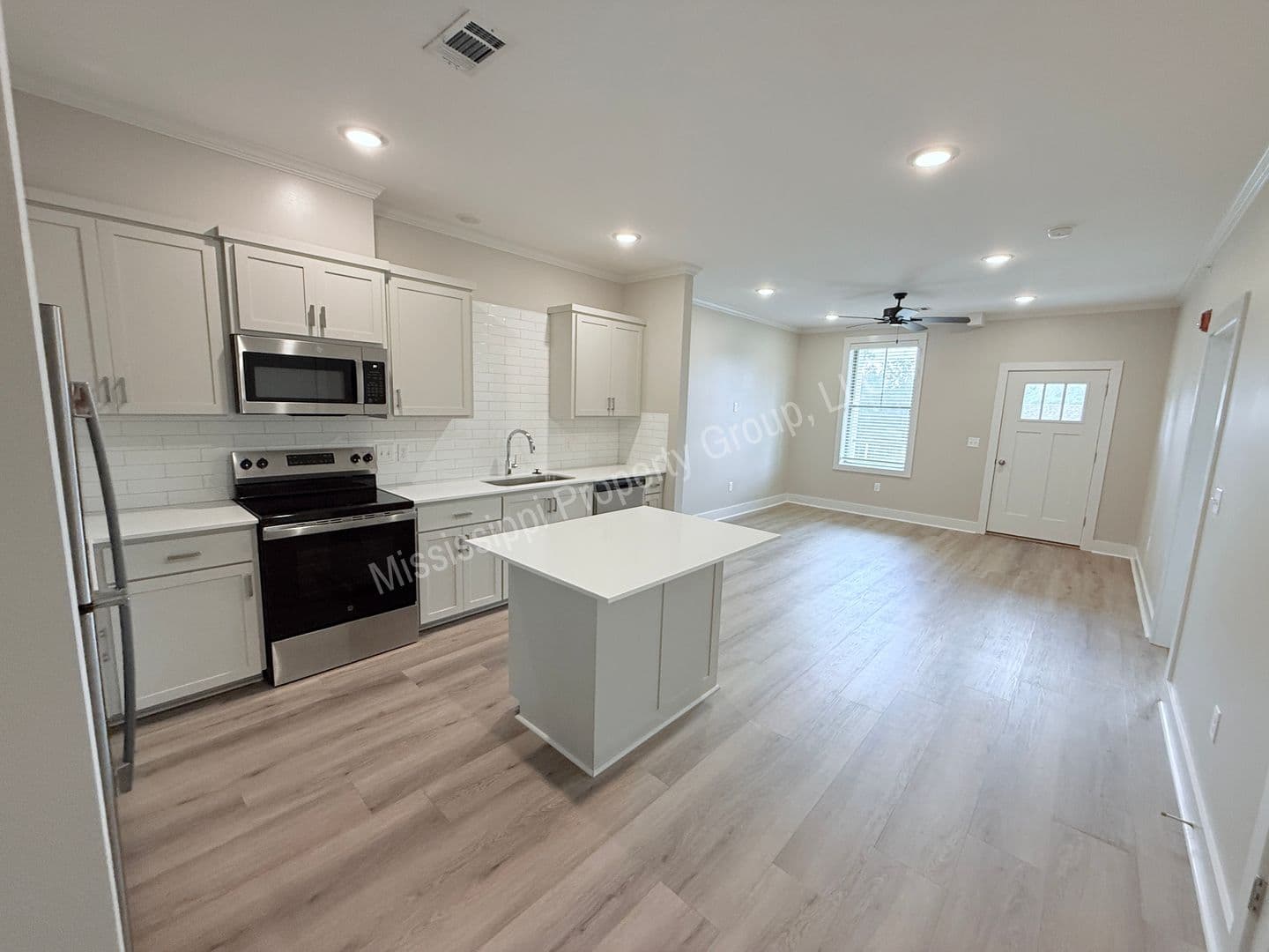 Oxford Apartment: 1207 Pleasant Drive
