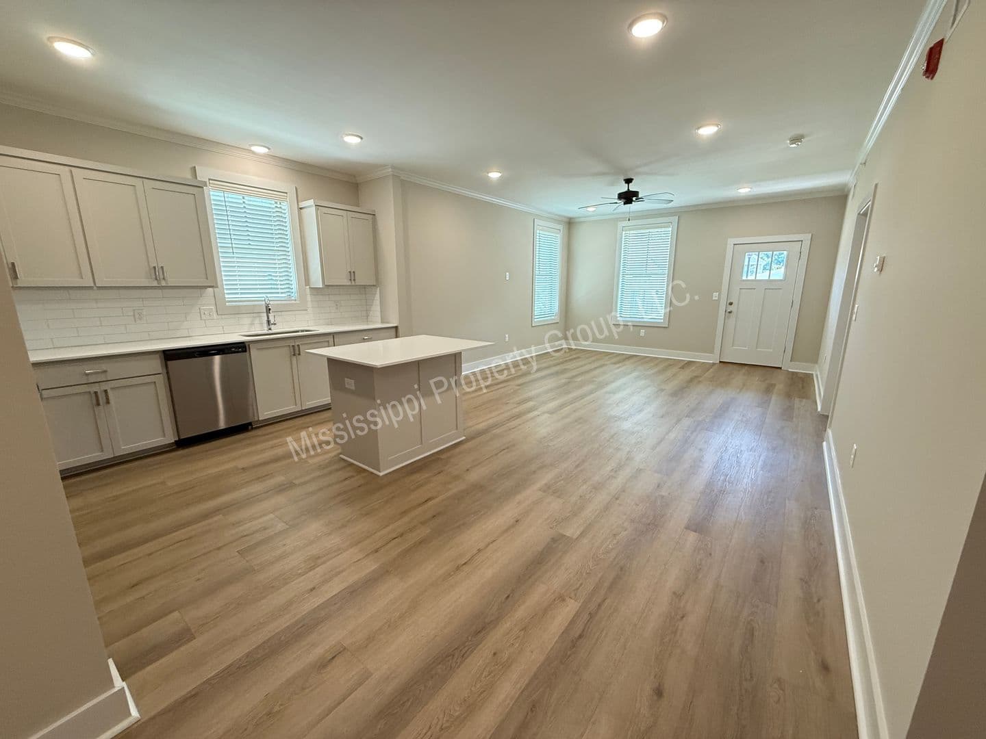 Oxford Apartment: 1205 Pleasant Drive