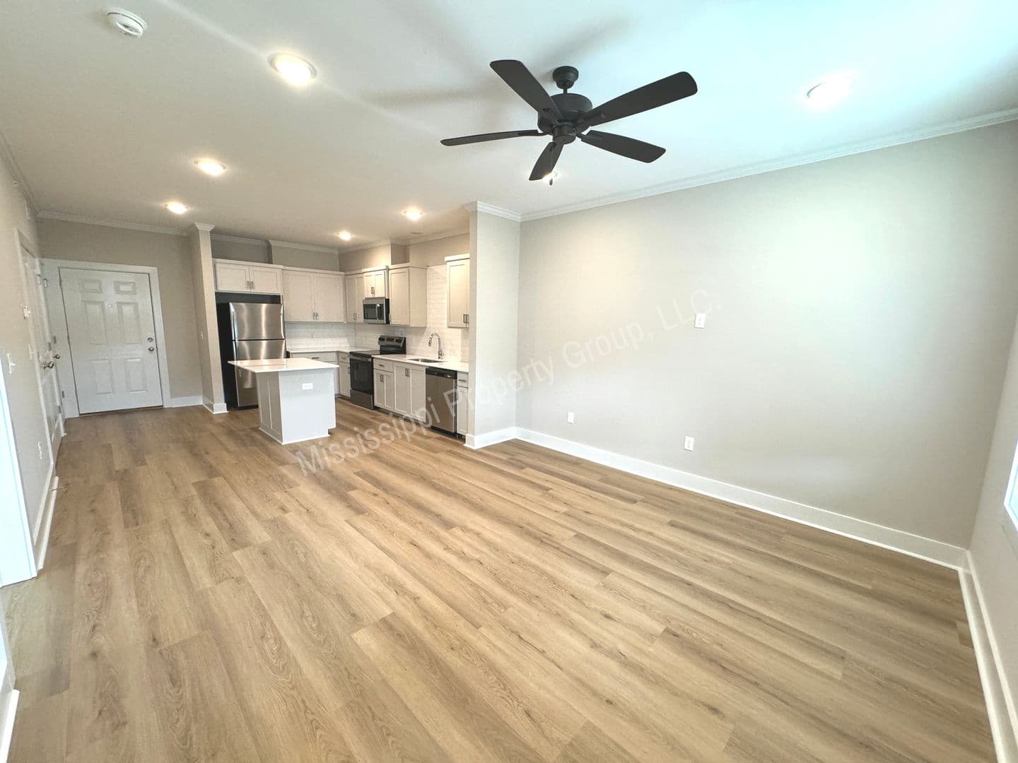 Oxford Apartment: 1207 Pleasant Drive