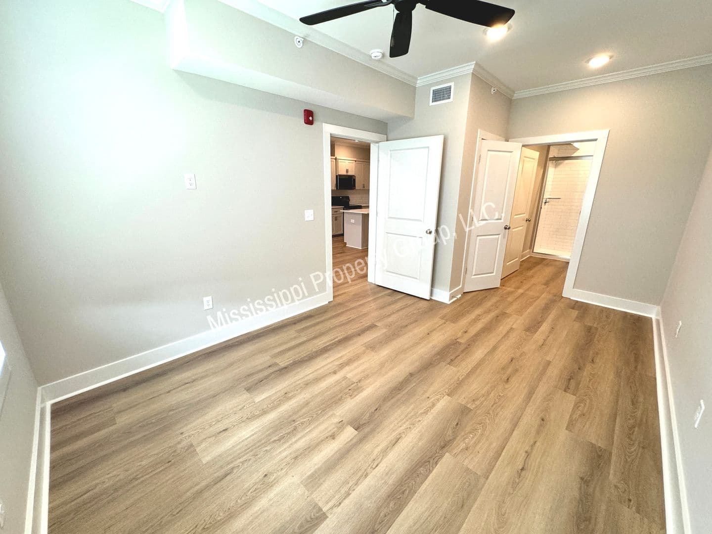 Oxford Apartment: 1207 Pleasant Drive
