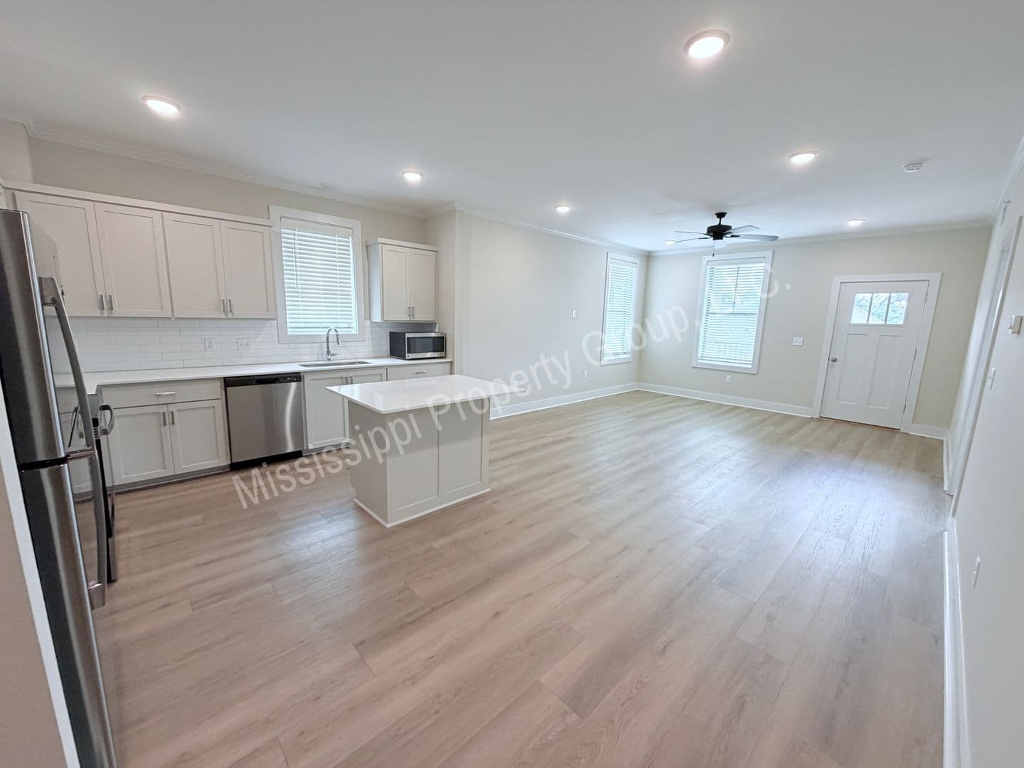 Oxford Apartment: 1205 Pleasant Drive