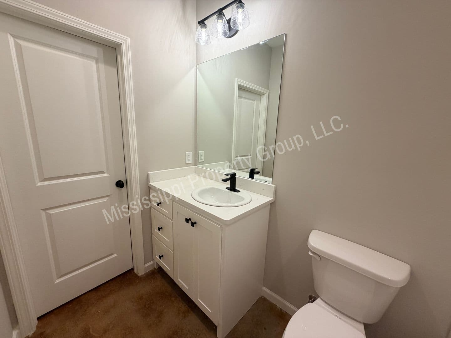 Oxford Townhome: 4851 S. Lamar Blvd
