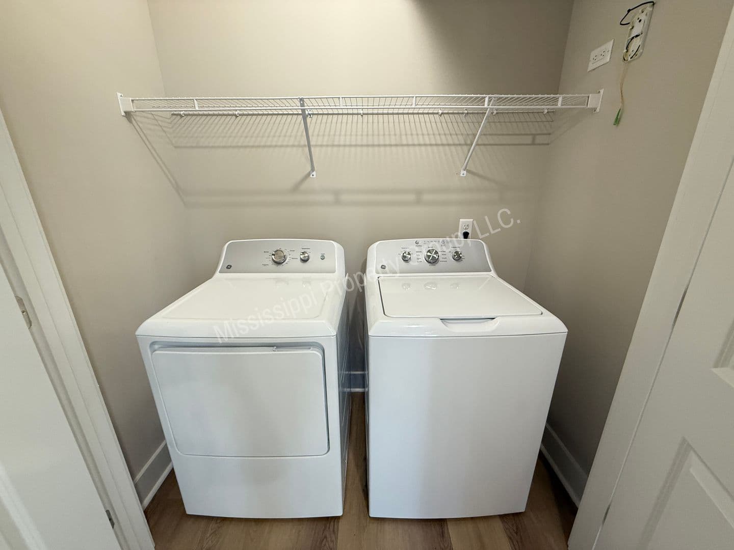 Oxford Apartment: 1205 Pleasant Drive