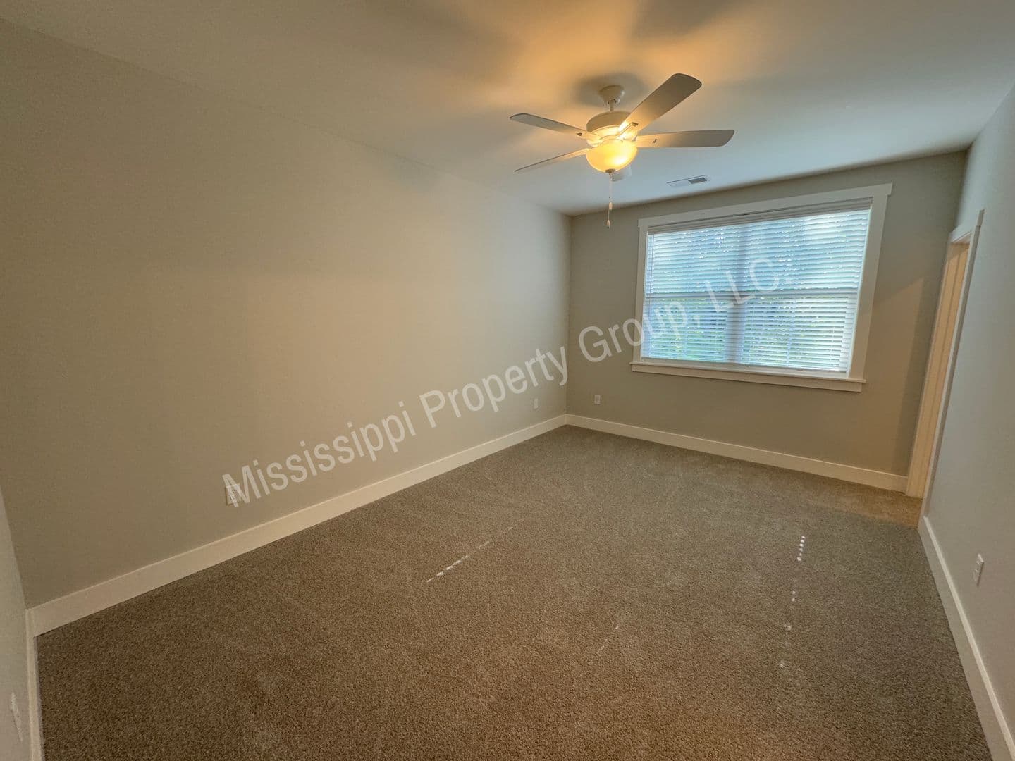 Oxford Townhome: 1839 Reserve Loop