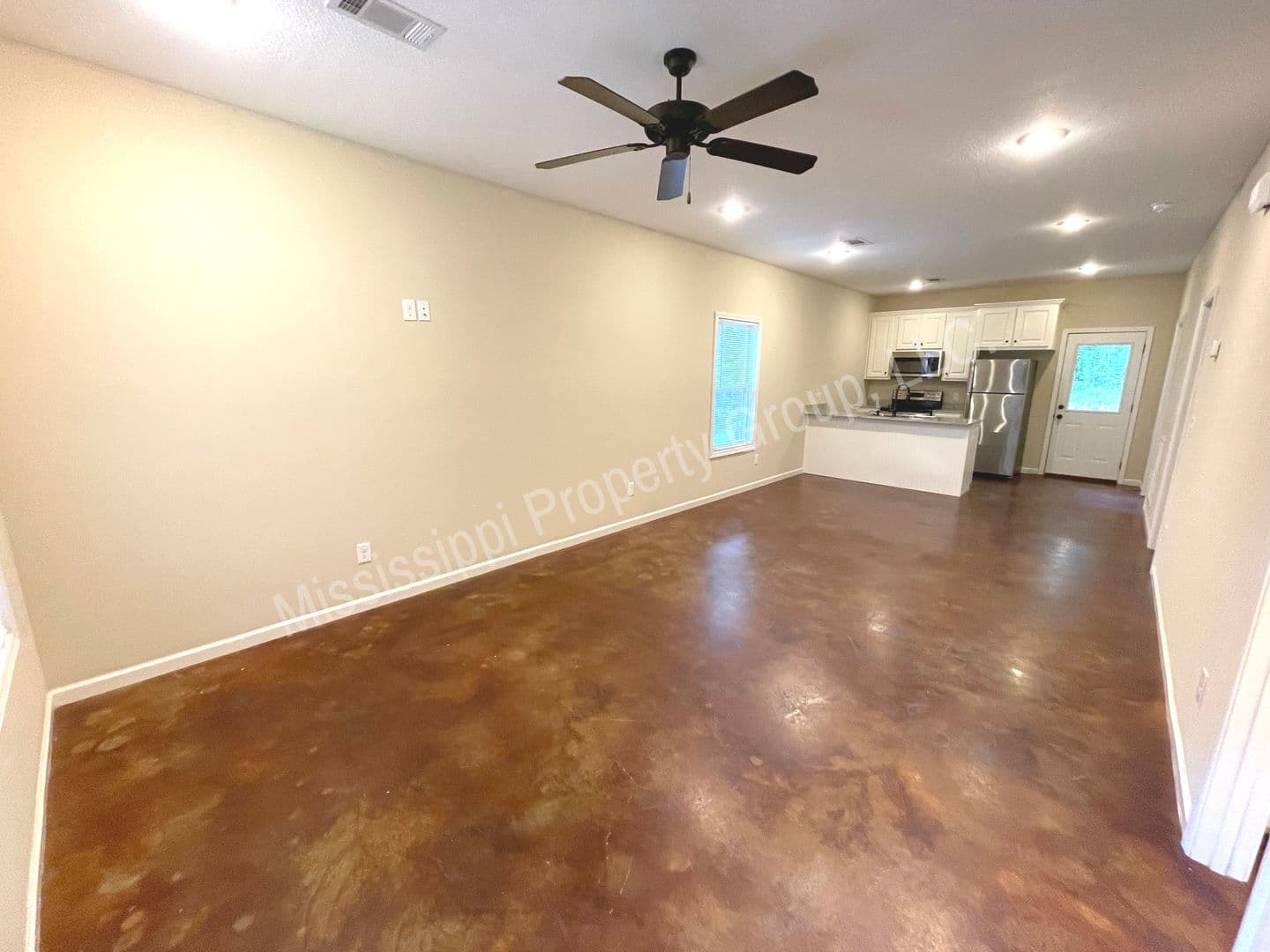 Oxford Townhome: 4851 S. Lamar Blvd