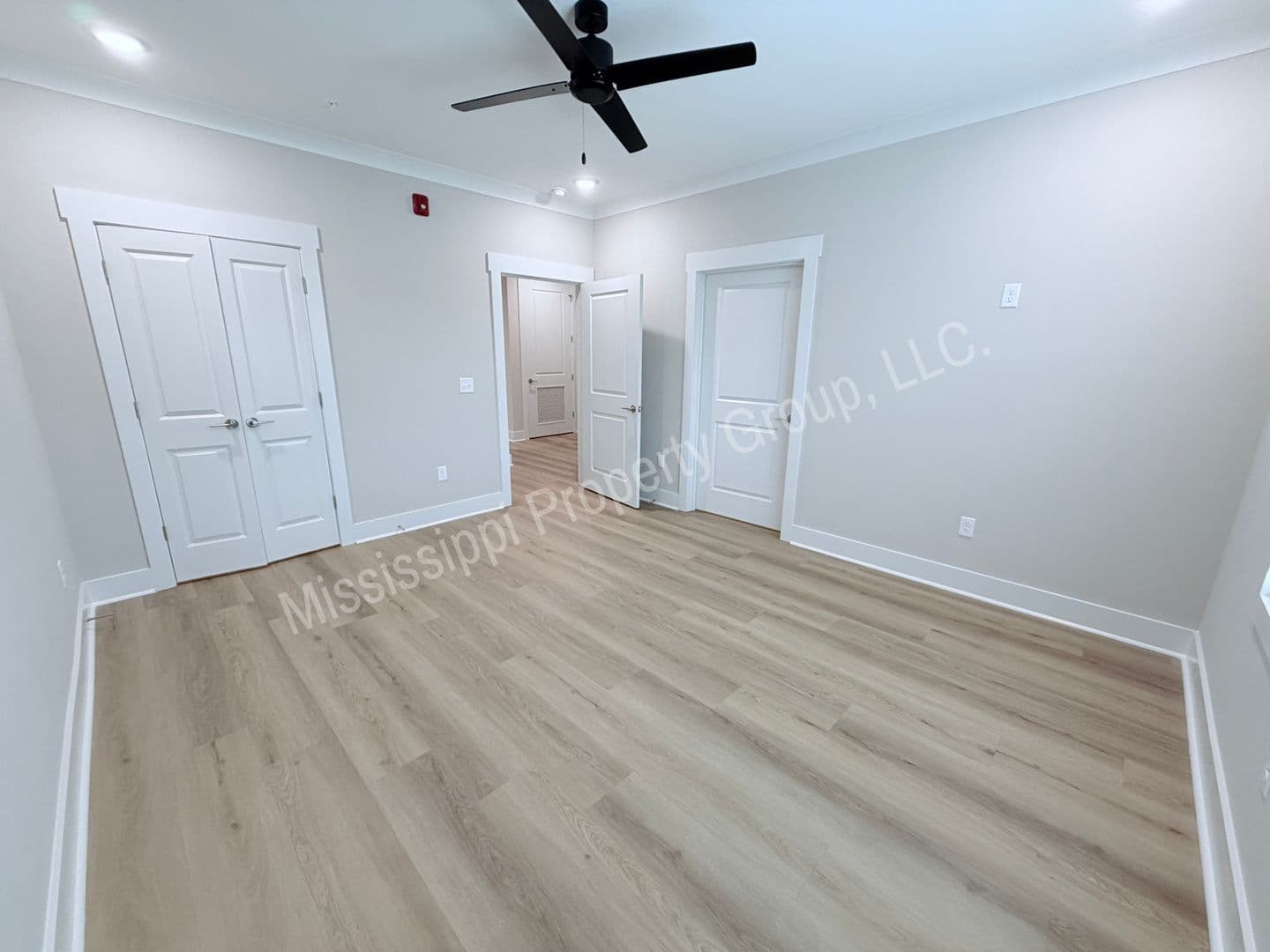 Oxford Apartment: 1401 Chickasaw Road