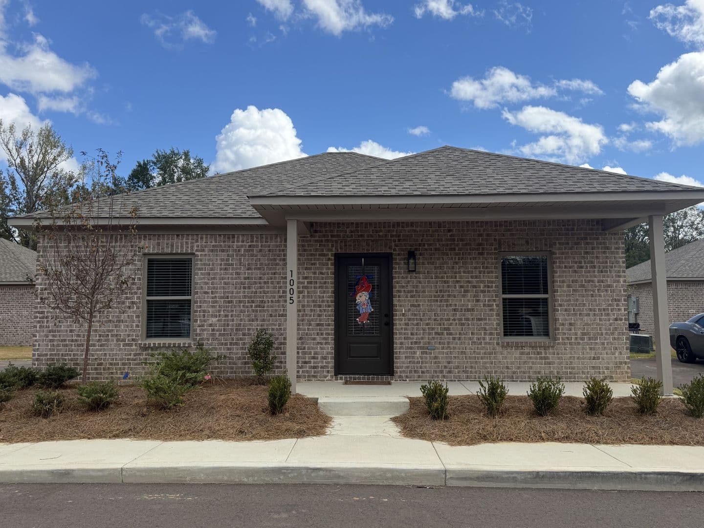 Oxford Townhome: 4851 S. Lamar Blvd