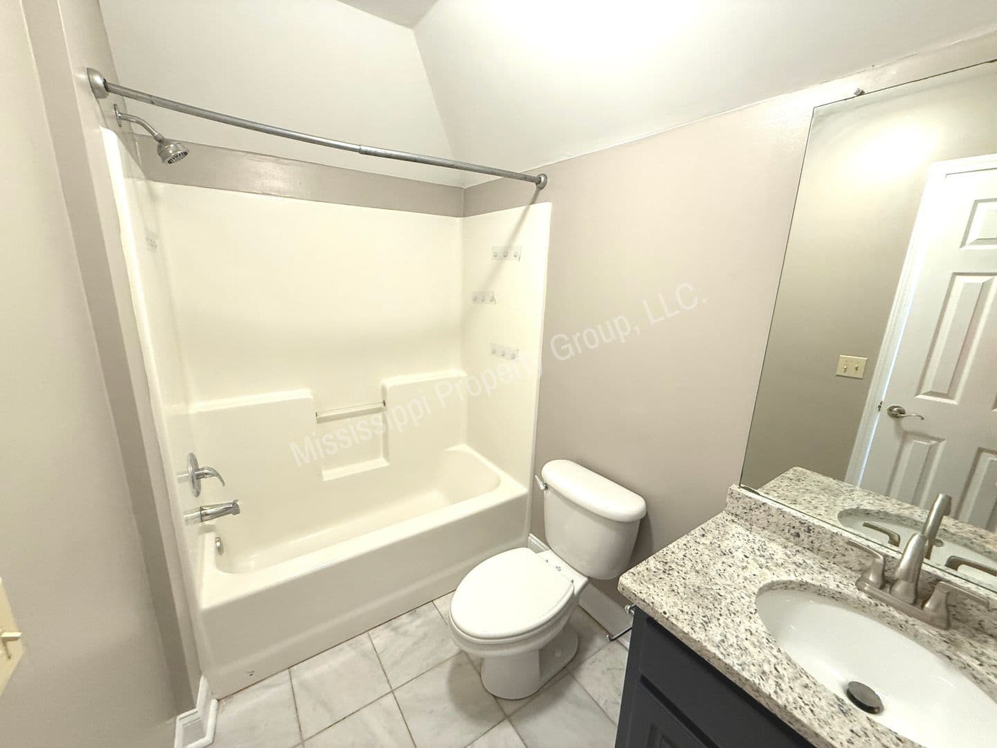 Oxford Townhome: 1 Mondrian Place