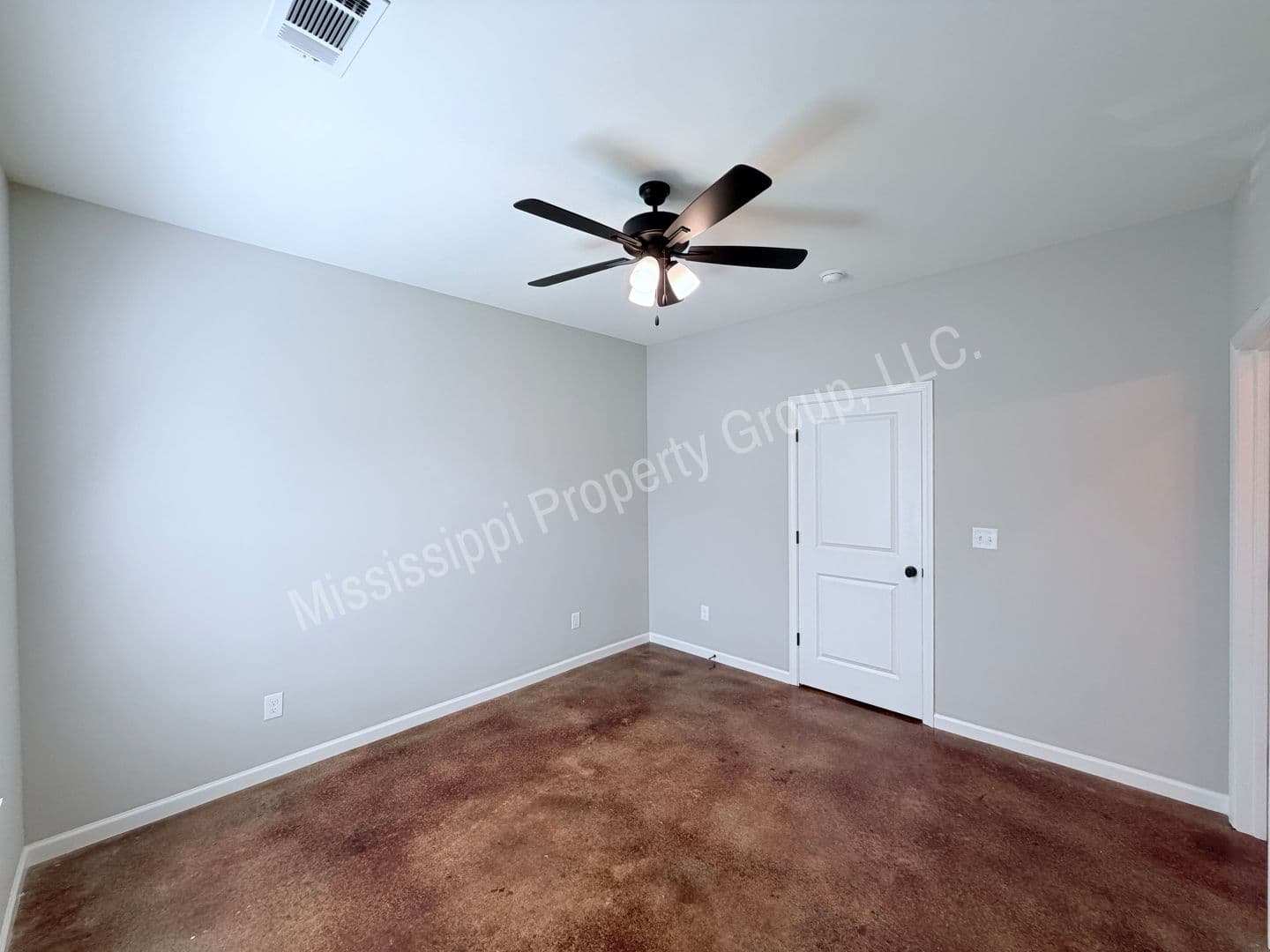 Oxford Townhome: 4851 S. Lamar Blvd