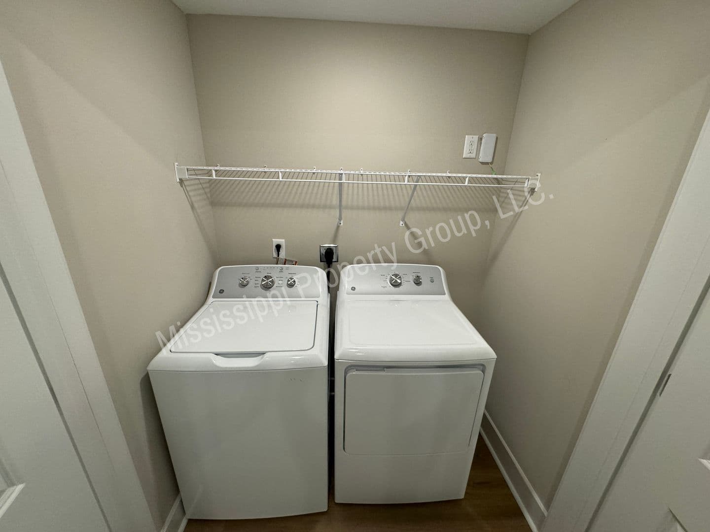 Oxford Apartment: 1205 Pleasant Drive