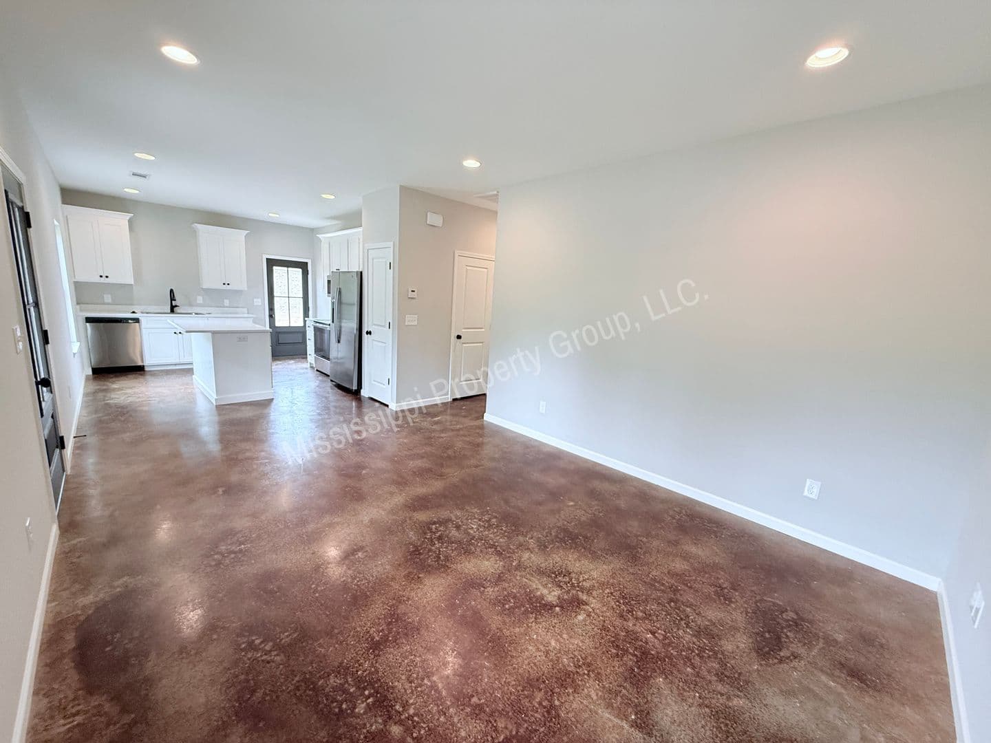 Oxford Townhome: 4851 S. Lamar Blvd