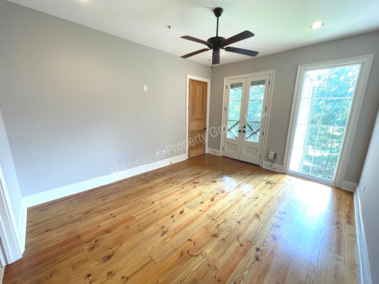 Oxford Condo: 800 College Hill Road, Unit 2302