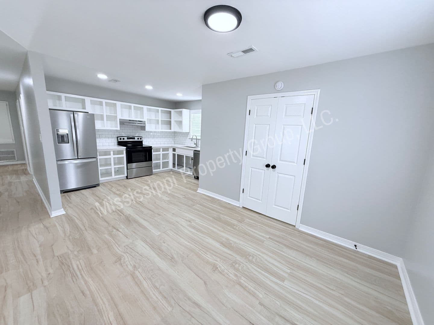 Oxford Townhome: 110 CR 102
