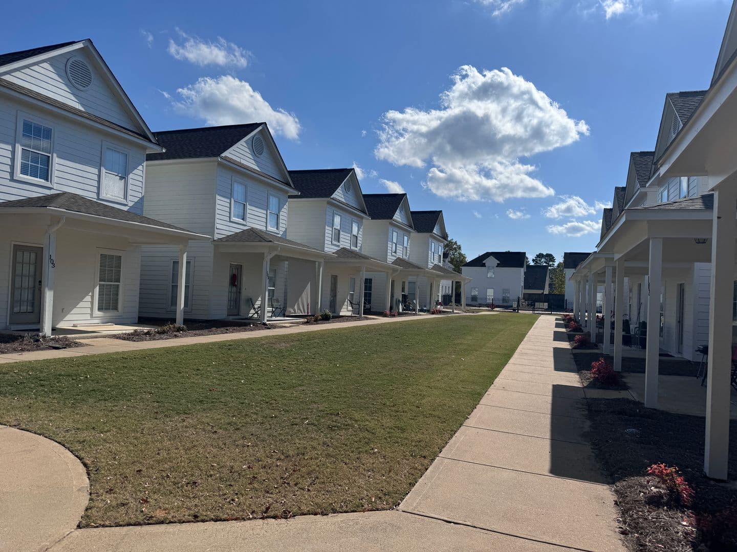 Oxford Townhome: 1 Mondrian Place